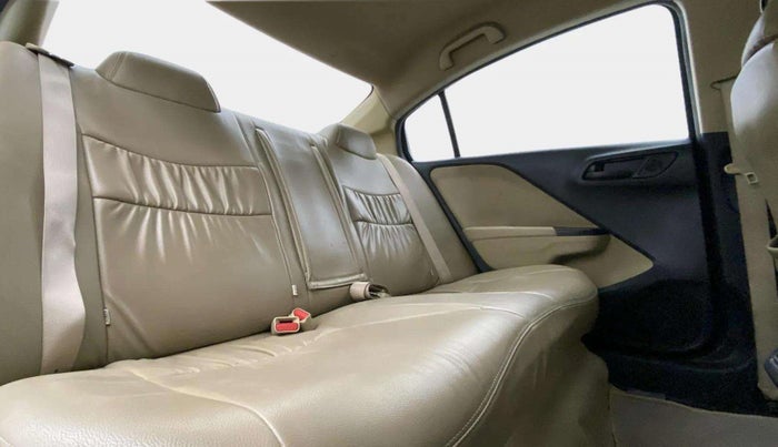 2016 Honda City 1.5L I-VTEC SV, Petrol, Manual, 1,08,459 km, Right Side Rear Door Cabin