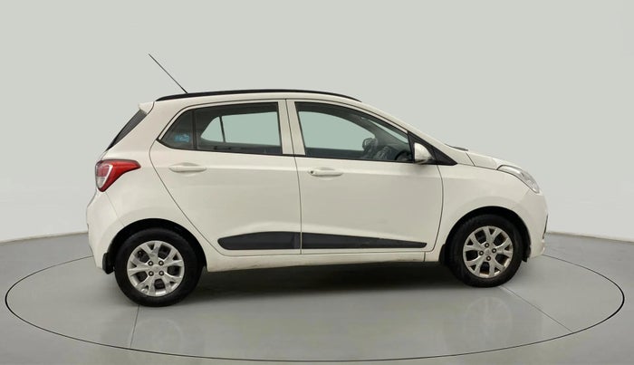 2016 Hyundai Grand i10 SPORTZ 1.2 KAPPA VTVT, Petrol, Manual, 66,016 km, Right Side View
