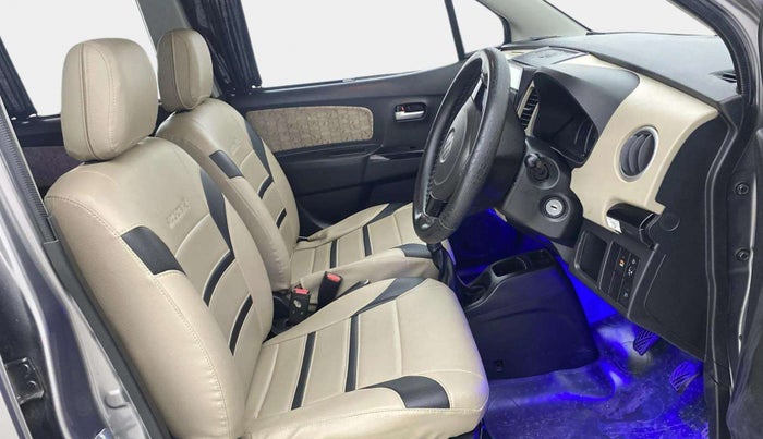 2018 Maruti Wagon R 1.0 VXI, Petrol, Manual, 32,290 km, Right Side Front Door Cabin