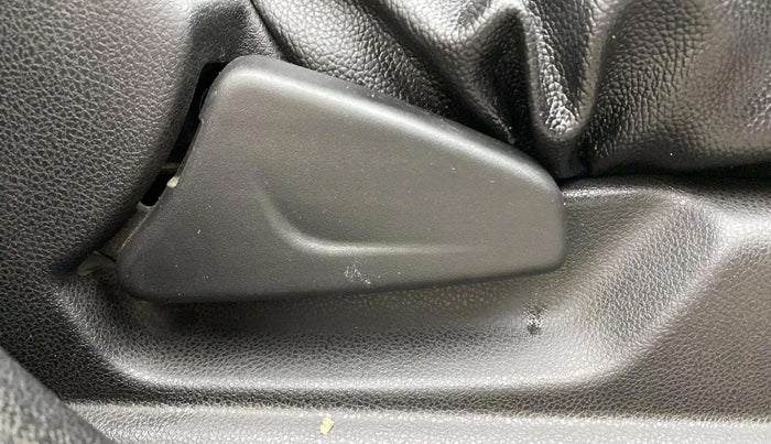 2018 Renault Kwid RXT 1.0, Petrol, Manual, 80,144 km, Driver Side Adjustment Panel