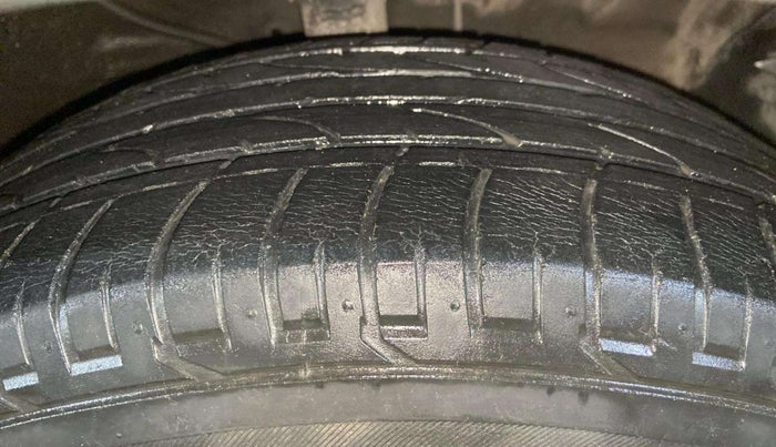 2018 Hyundai Creta SX AT 1.6 PETROL, Petrol, Automatic, 44,297 km, Right Front Tyre Tread