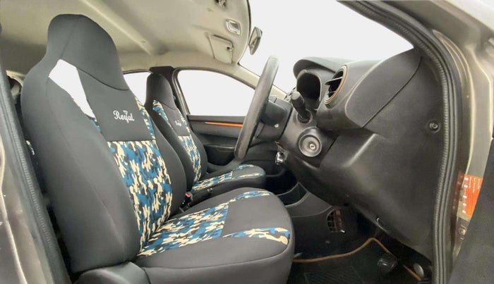 2017 Renault Kwid CLIMBER 1.0 AMT, Petrol, Automatic, 1,31,914 km, Right Side Front Door Cabin