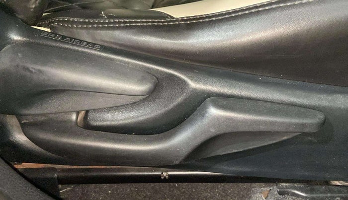 2018 Toyota Corolla Altis G PETROL, Petrol, Manual, 59,579 km, Driver Side Adjustment Panel