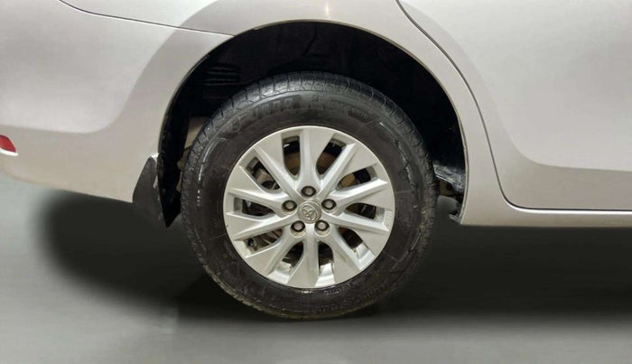 2018 Toyota Corolla Altis G PETROL, Petrol, Manual, 59,579 km, Right Rear Wheel