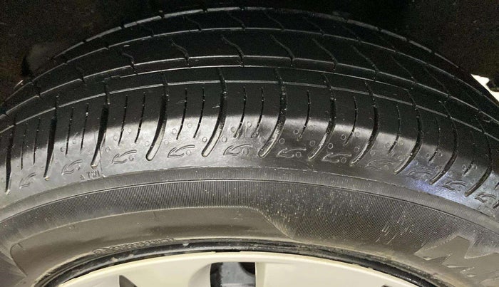 2018 Maruti Baleno DELTA PETROL 1.2, Petrol, Manual, 62,681 km, Right Rear Tyre Tread