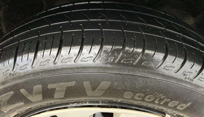 2018 Maruti Baleno DELTA PETROL 1.2, Petrol, Manual, 62,681 km, Right Front Tyre Tread
