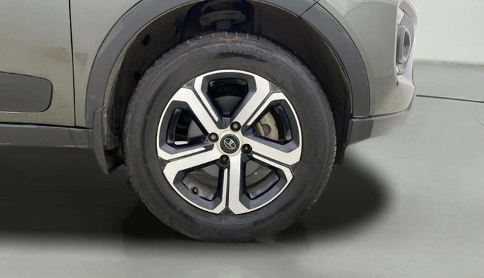 2022 Tata NEXON XZA PLUS (O) PETROL, Petrol, Automatic, 16,351 km, Right Front Wheel