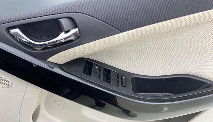 2022 Tata NEXON XZA PLUS (O) PETROL, Petrol, Automatic, 16,351 km, Driver Side Door Panels Control