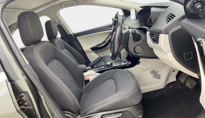 2022 Tata NEXON XZA PLUS (O) PETROL, Petrol, Automatic, 16,351 km, Right Side Front Door Cabin