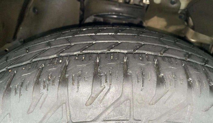 2022 Mahindra BOLERO NEO N 10, Diesel, Manual, 50,531 km, Right Front Tyre Tread