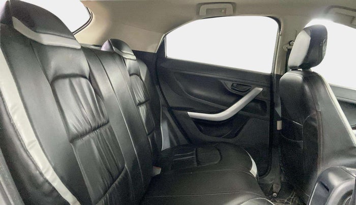 2021 Tata NEXON XMA SUNROOF DIESEL, Diesel, Automatic, 75,702 km, Right Side Rear Door Cabin