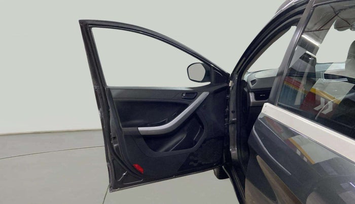 2021 Tata NEXON XMA SUNROOF DIESEL, Diesel, Automatic, 75,702 km, LHS Front Door