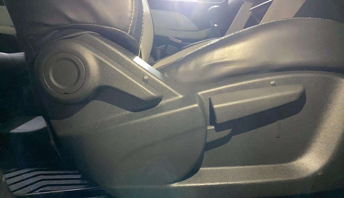 2022 MG ASTOR SUPER EX 1.5 MT, Petrol, Manual, 14,201 km, Driver Side Adjustment Panel