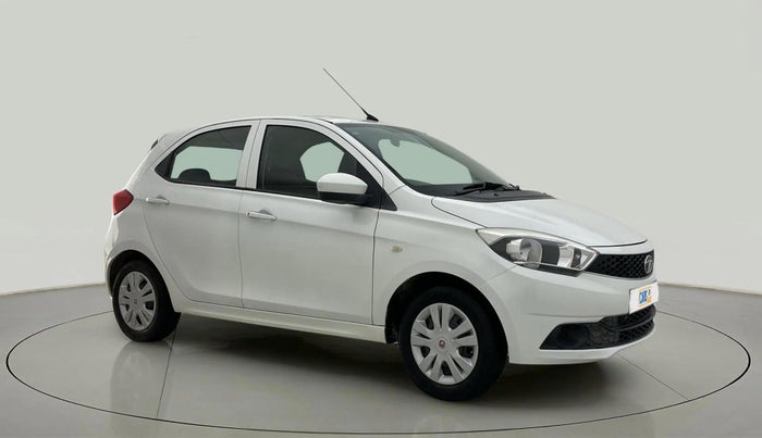 2017 Tata Tiago XT PETROL, CNG, Manual, 1,23,211 km, Right Front Diagonal