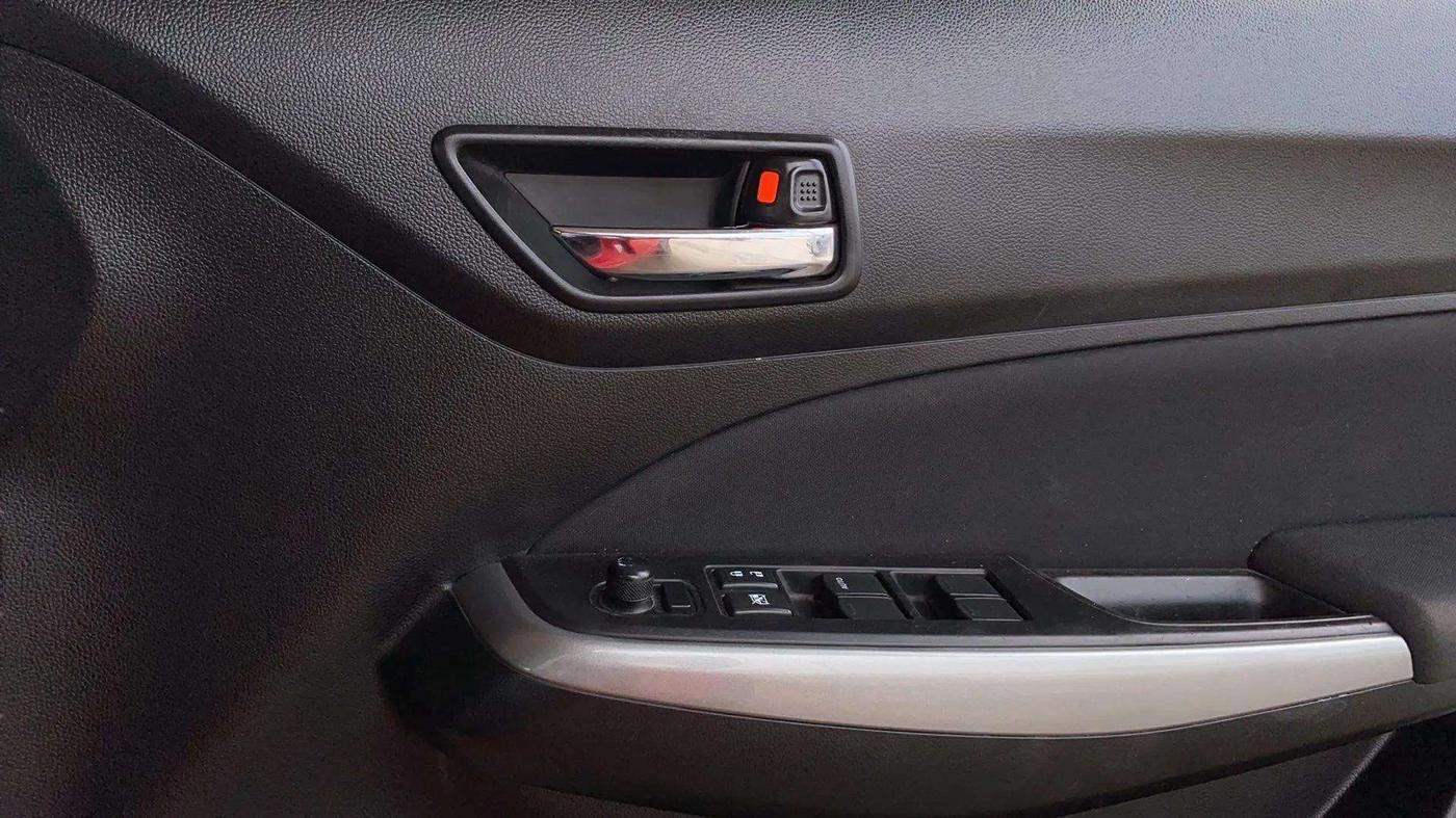 2018 Maruti Swift ZXI PLUS, Petrol, Manual, 69,295 km, Driver Side Door Panels Control