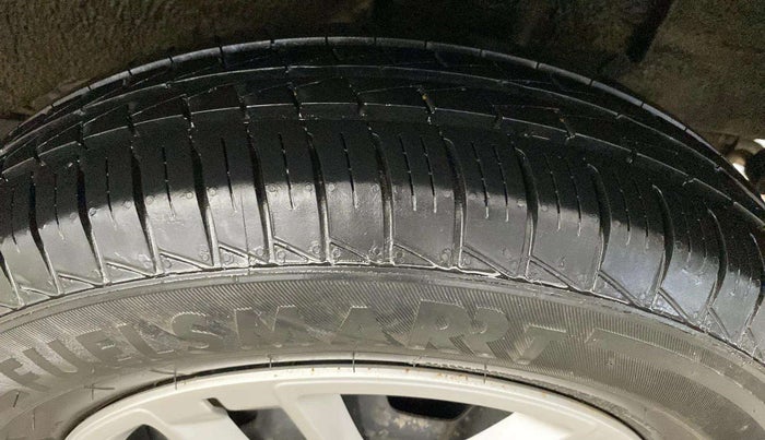2019 Renault TRIBER RXL MT, Petrol, Manual, 33,204 km, Right Rear Tyre Tread