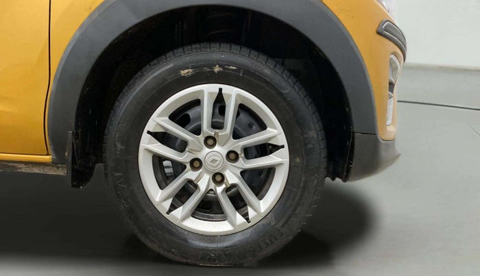 2019 Renault TRIBER RXL MT, Petrol, Manual, 33,204 km, Right Front Wheel
