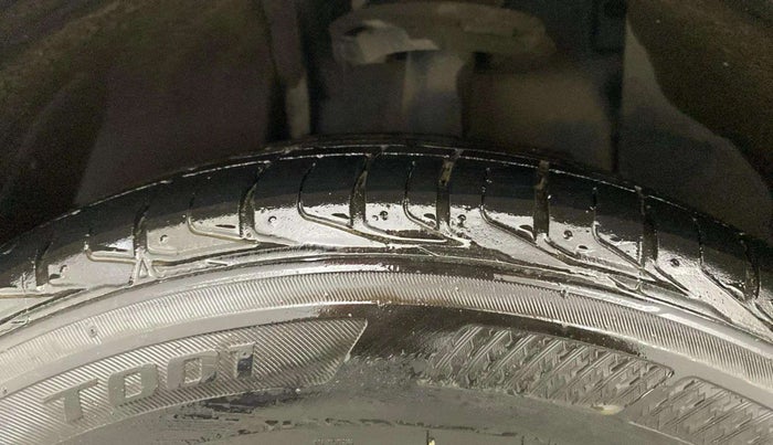 2022 Tata NEXON XZA PLUS (PREMIUM) DIESEL JET, Diesel, Automatic, 16,954 km, Left Front Tyre Tread