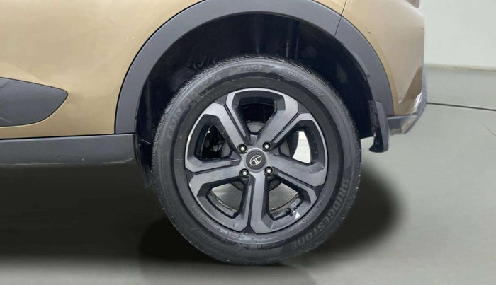 2022 Tata NEXON XZA PLUS (PREMIUM) DIESEL JET, Diesel, Automatic, 16,954 km, Left Rear Wheel