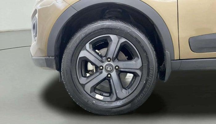 2022 Tata NEXON XZA PLUS (PREMIUM) DIESEL JET, Diesel, Automatic, 16,954 km, Left Front Wheel