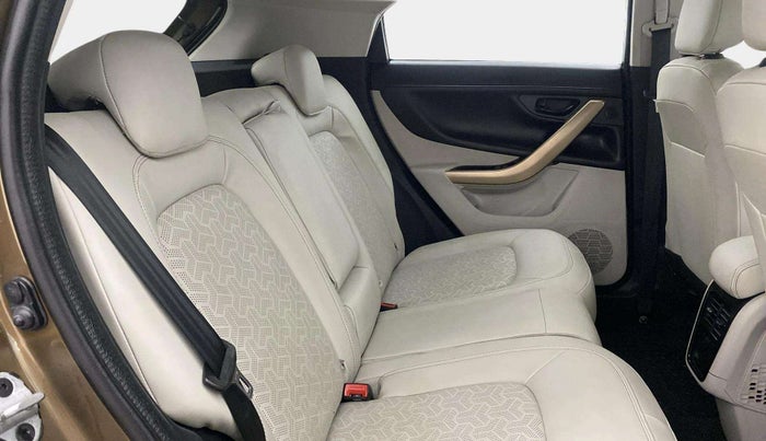2022 Tata NEXON XZA PLUS (PREMIUM) DIESEL JET, Diesel, Automatic, 16,954 km, Right Side Rear Door Cabin