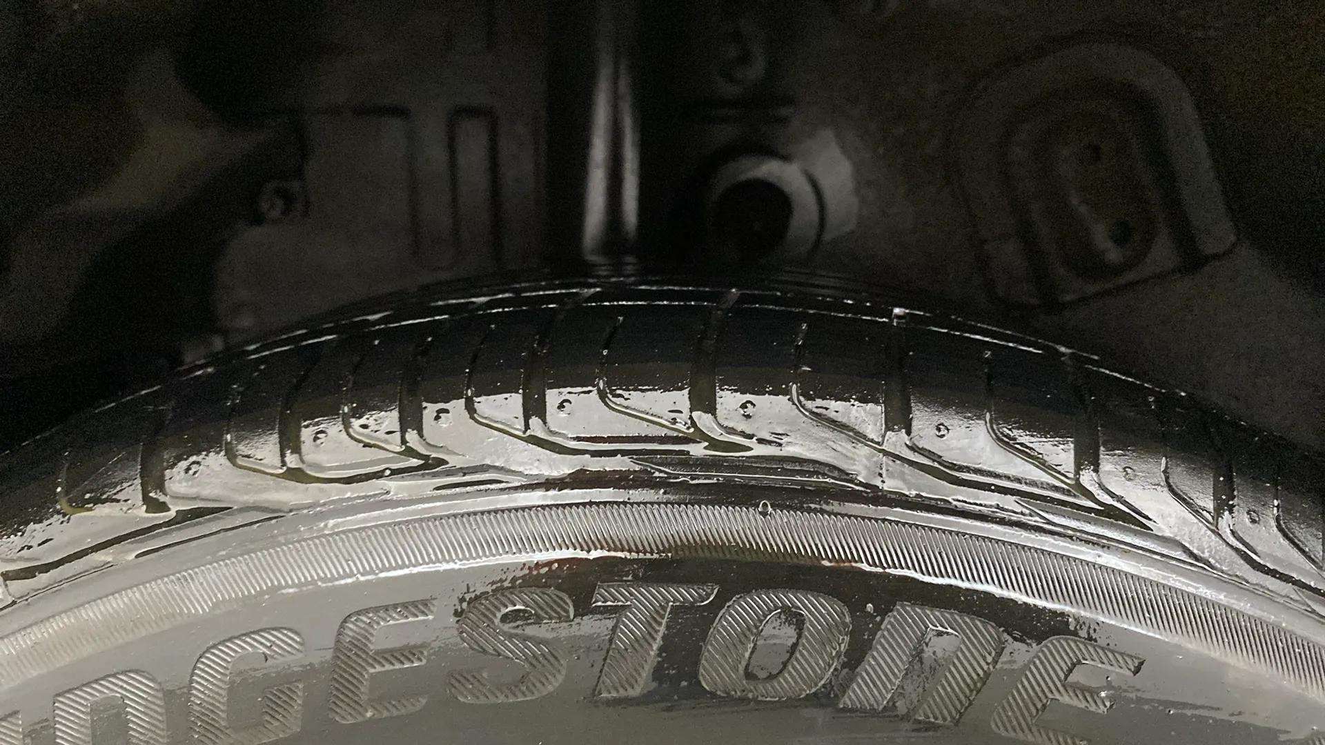 RHS-Rear-Tyre-Tread-19