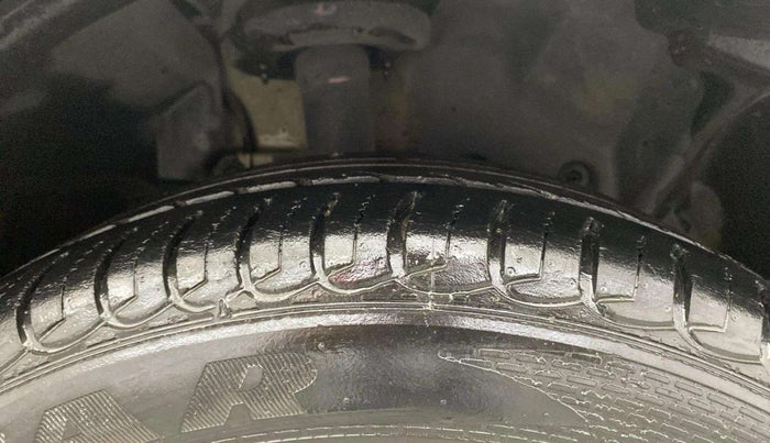 2015 Ford Ecosport TITANIUM 1.5L PETROL, Petrol, Manual, 39,729 km, Right Front Tyre Tread