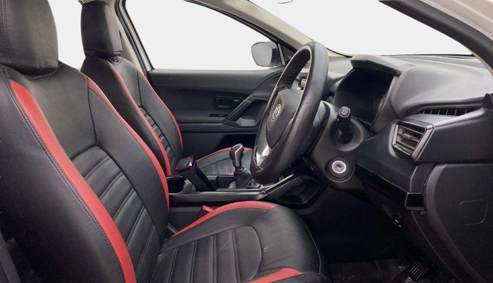 2020 Tata Harrier XE 2.0L KRYOTEC, Diesel, Manual, 75,541 km, Right Side Front Door Cabin