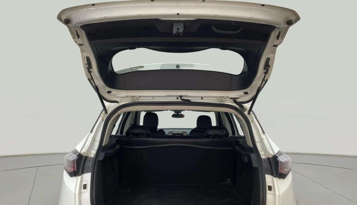 2020 Tata Harrier XE 2.0L KRYOTEC, Diesel, Manual, 75,541 km, Boot Door Open