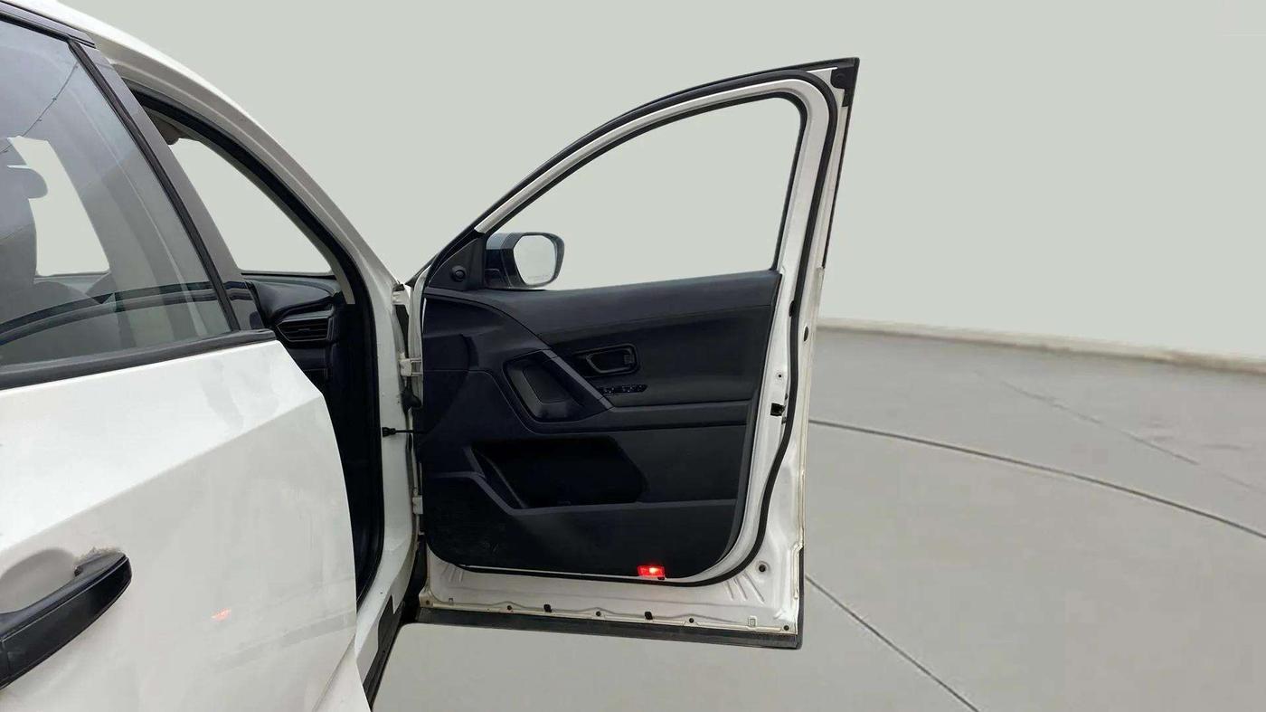 2020 Tata Harrier XE 2.0L KRYOTEC, Diesel, Manual, 76,245 km, RHS Front Door