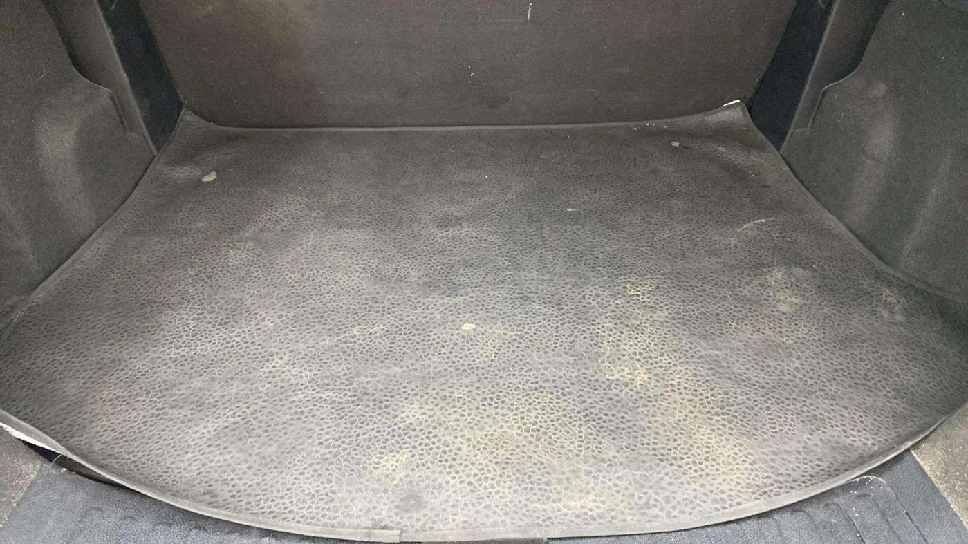 2020 Tata Harrier XE 2.0L KRYOTEC, Diesel, Manual, 76,245 km, Boot Inside