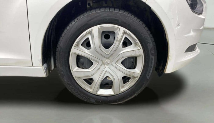 2023 Tata ALTROZ XT DIESEL, Diesel, Manual, 71,175 km, Right Front Wheel