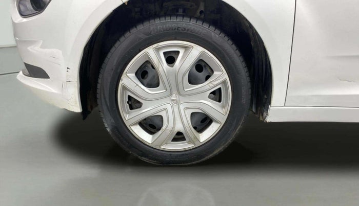 2023 Tata ALTROZ XT DIESEL, Diesel, Manual, 71,175 km, Left Front Wheel