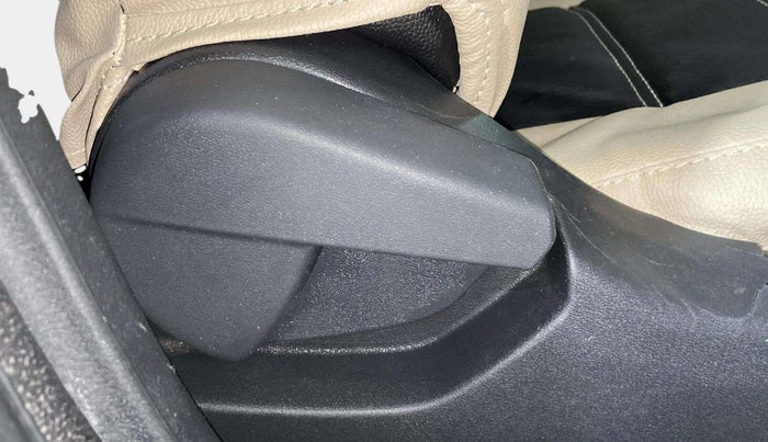 2021 Nissan MAGNITE XL, Petrol, Manual, 25,156 km, Driver Side Adjustment Panel