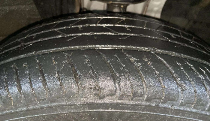 2021 Nissan MAGNITE XL, Petrol, Manual, 25,156 km, Right Front Tyre Tread