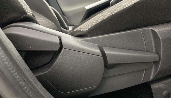2024 Nissan MAGNITE XV AMT, Petrol, Automatic, 8,826 km, Driver Side Adjustment Panel