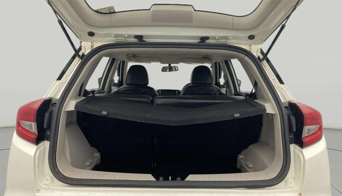 2021 Mahindra XUV300 W4 1.2 PETROL, Petrol, Manual, 20,023 km, Boot Open Zoomed View