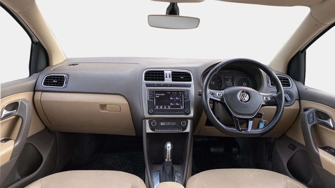 2018 Volkswagen Vento HIGHLINE PLUS 1.2 AT 16 ALLOY, Petrol, Automatic, 99,000 km, Dashboard