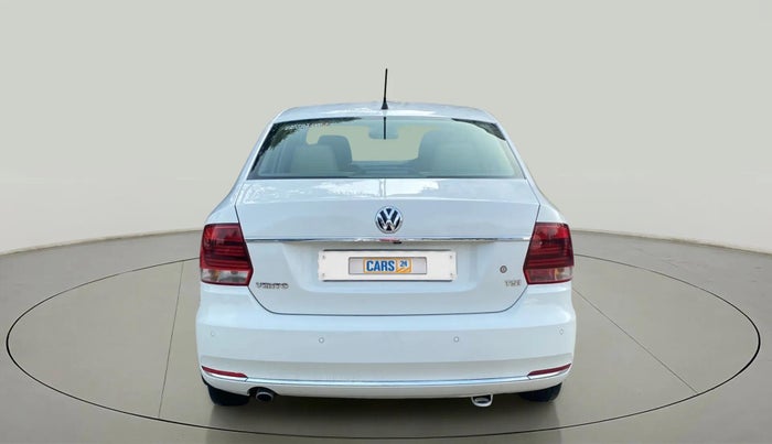 2018 Volkswagen Vento HIGHLINE PLUS 1.2 AT 16 ALLOY, Petrol, Automatic, 98,750 km, Back/Rear
