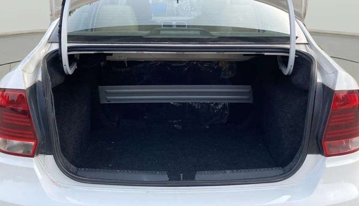 2018 Volkswagen Vento HIGHLINE PLUS 1.2 AT 16 ALLOY, Petrol, Automatic, 98,750 km, Boot Inside