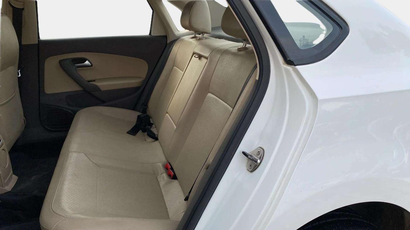 2018 Volkswagen Vento HIGHLINE PLUS 1.2 AT 16 ALLOY, Petrol, Automatic, 99,000 km, Right Side Rear Door Cabin