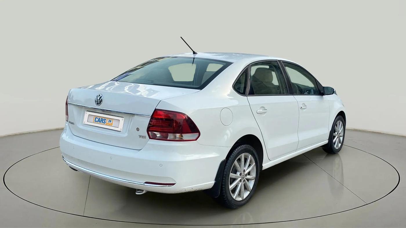 2018 Volkswagen Vento HIGHLINE PLUS 1.2 AT 16 ALLOY, Petrol, Automatic, 99,000 km, Right Back Diagonal