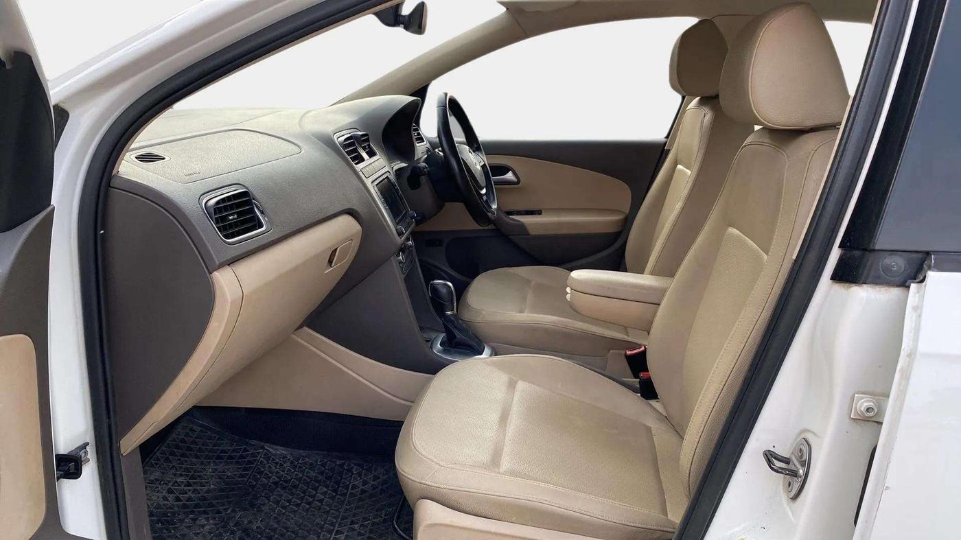 2018 Volkswagen Vento HIGHLINE PLUS 1.2 AT 16 ALLOY, Petrol, Automatic, 99,000 km, Right Side Front Door Cabin