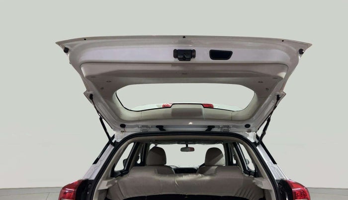 2023 Mahindra XUV300 W4 1.2 PETROL, Petrol, Manual, 15,541 km, Boot Door Open