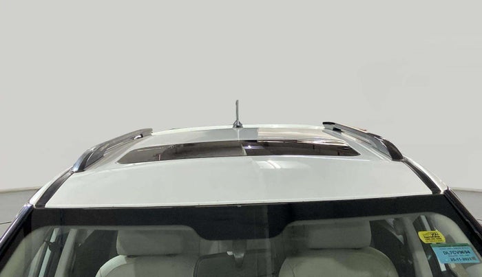2023 Mahindra XUV300 W4 1.2 PETROL, Petrol, Manual, 15,541 km, Moonroof/ Sunroof