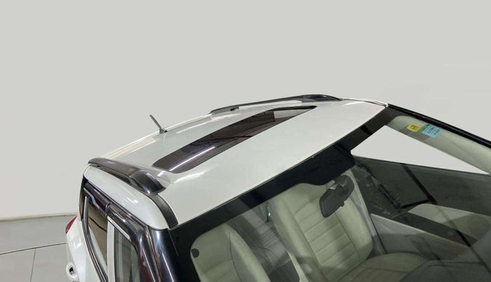 2023 Mahindra XUV300 W4 1.2 PETROL, Petrol, Manual, 15,541 km, Roof