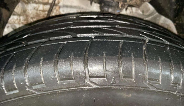 2023 Mahindra XUV300 W4 1.2 PETROL, Petrol, Manual, 15,541 km, Left Front Tyre Tread