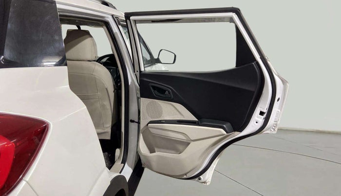 2023 Mahindra XUV300 W4 1.2 PETROL, Petrol, Manual, 15,541 km, RHS Rear Door