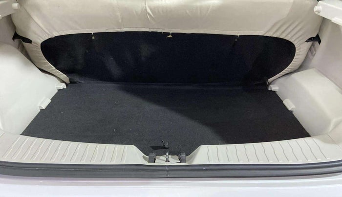 2023 Mahindra XUV300 W4 1.2 PETROL, Petrol, Manual, 15,541 km, Boot Open Zoomed View