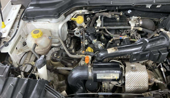 2023 Mahindra XUV300 W4 1.2 PETROL, Petrol, Manual, 15,541 km, Engine View - Right